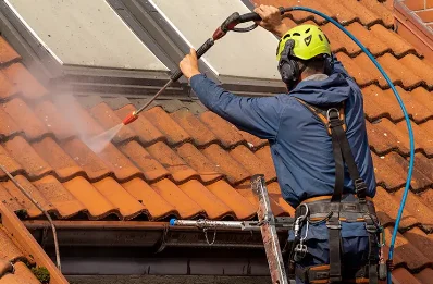 Démoussage et hydrofuge de toiture à Moncourt